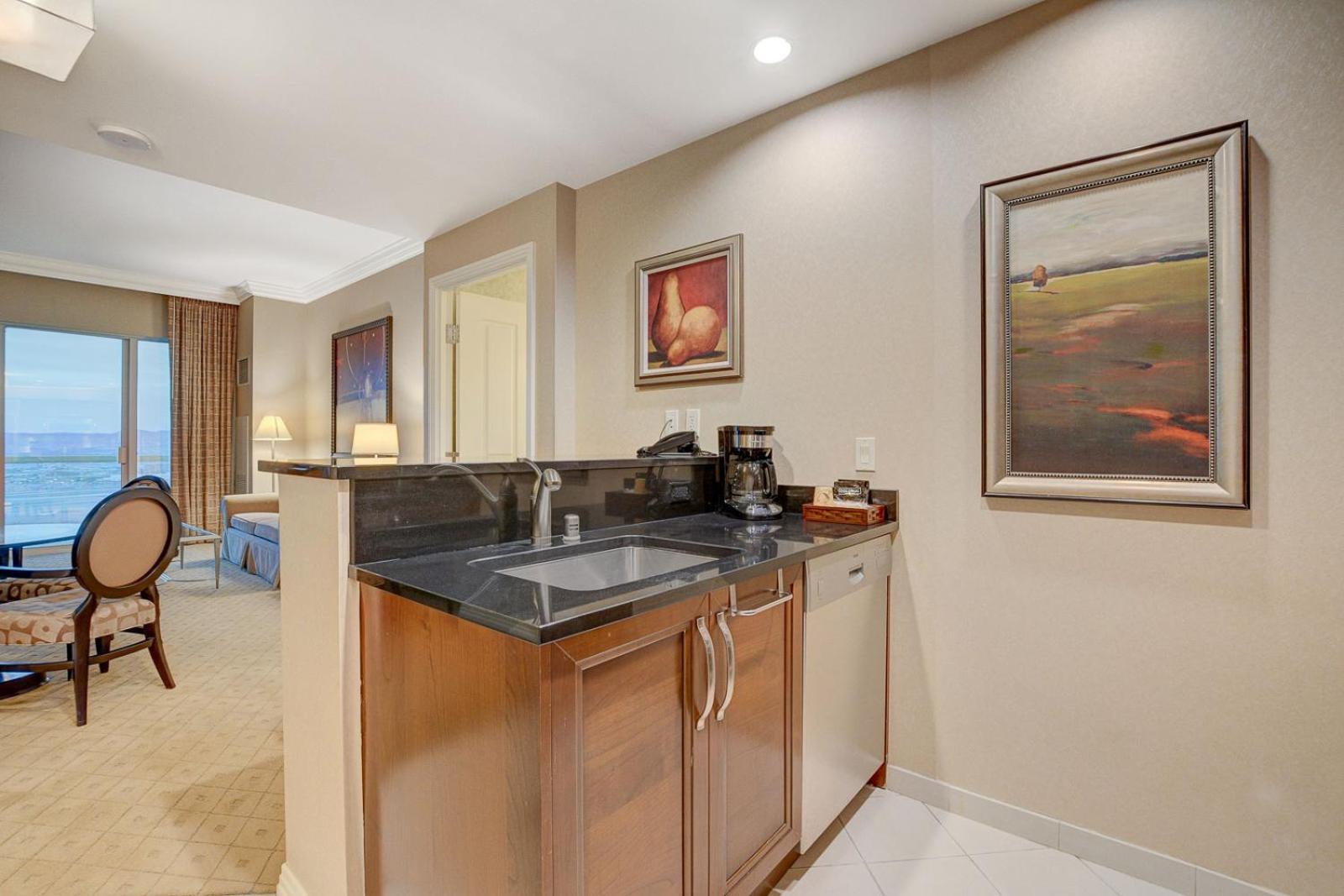 Incredible 1Bd 2Bth Suite Mgm Signature*Balcony View ลาสเวกัส ภายนอก รูปภาพ